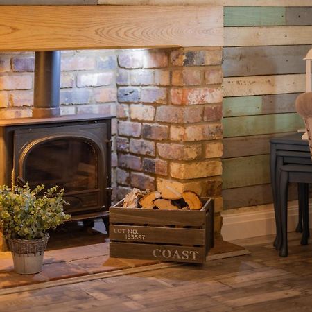 Den Of Joy Humberston Fitties Sleeps 6,Hot Tub,Log Burner Villa Cleethorpes Eksteriør billede